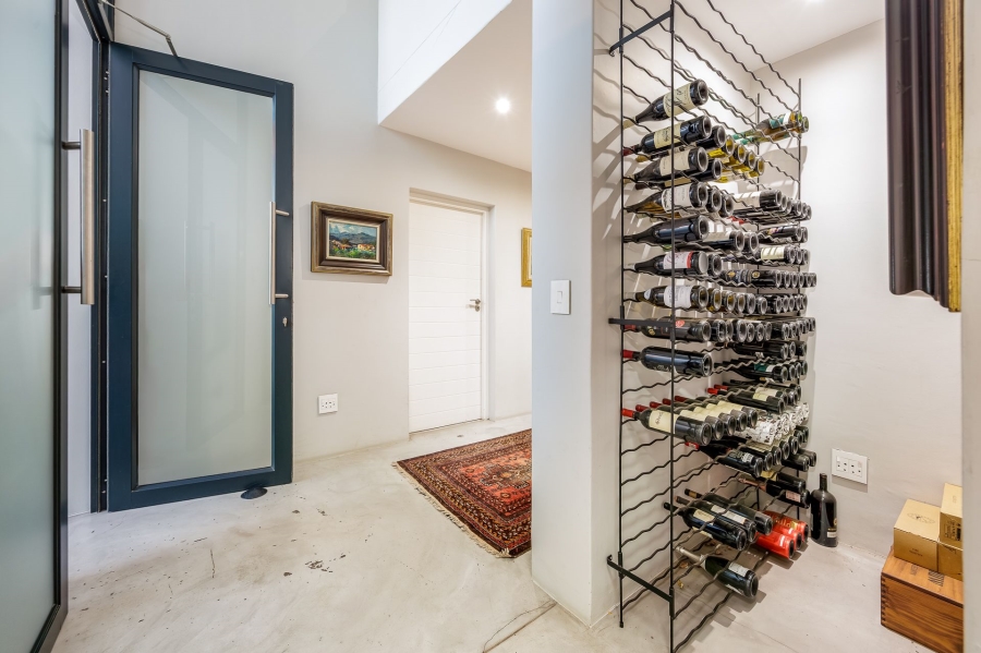 5 Bedroom Property for Sale in Aurora Western Cape